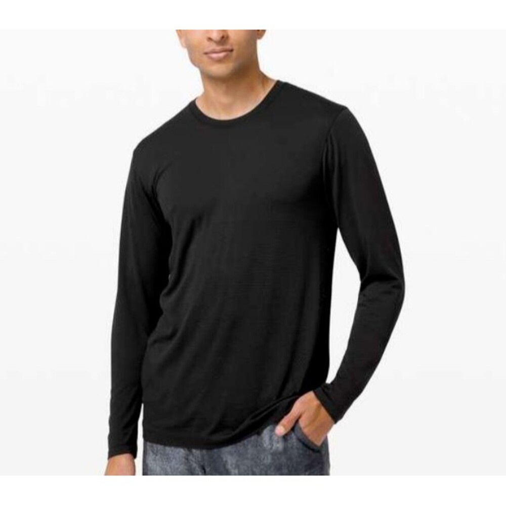 NWT Rainforest Black Rash Guard large